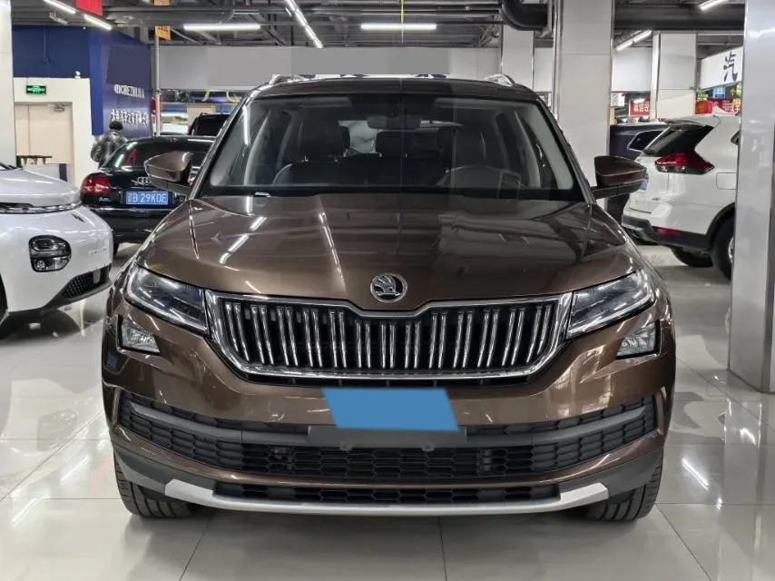 2018 Skoda Kodiak 2.0T 186HP L4 7DCT,autocango,china used car exporter,china ev exporter,chinese used car exporter,chinese used ev exporter