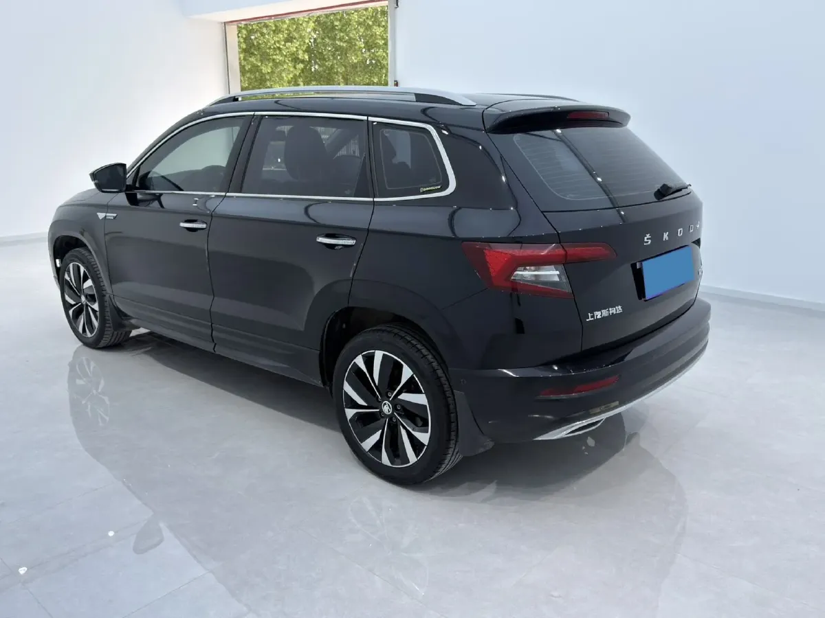 2022 Skoda Karoq 1.4T 150HP L4 7DCT,autocango,china used car exporter,china ev exporter,chinese used car exporter,chinese used ev exporter