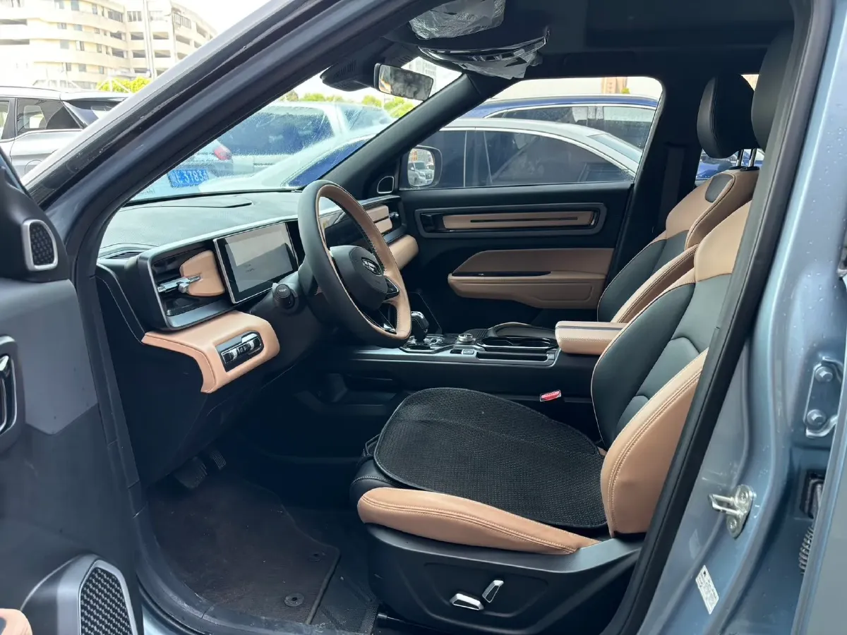 2023 Geely ICON 1.5T 181HP L4 7DCT,autocango,china used car exporter,china ev exporter,chinese used car exporter,chinese used ev exporter