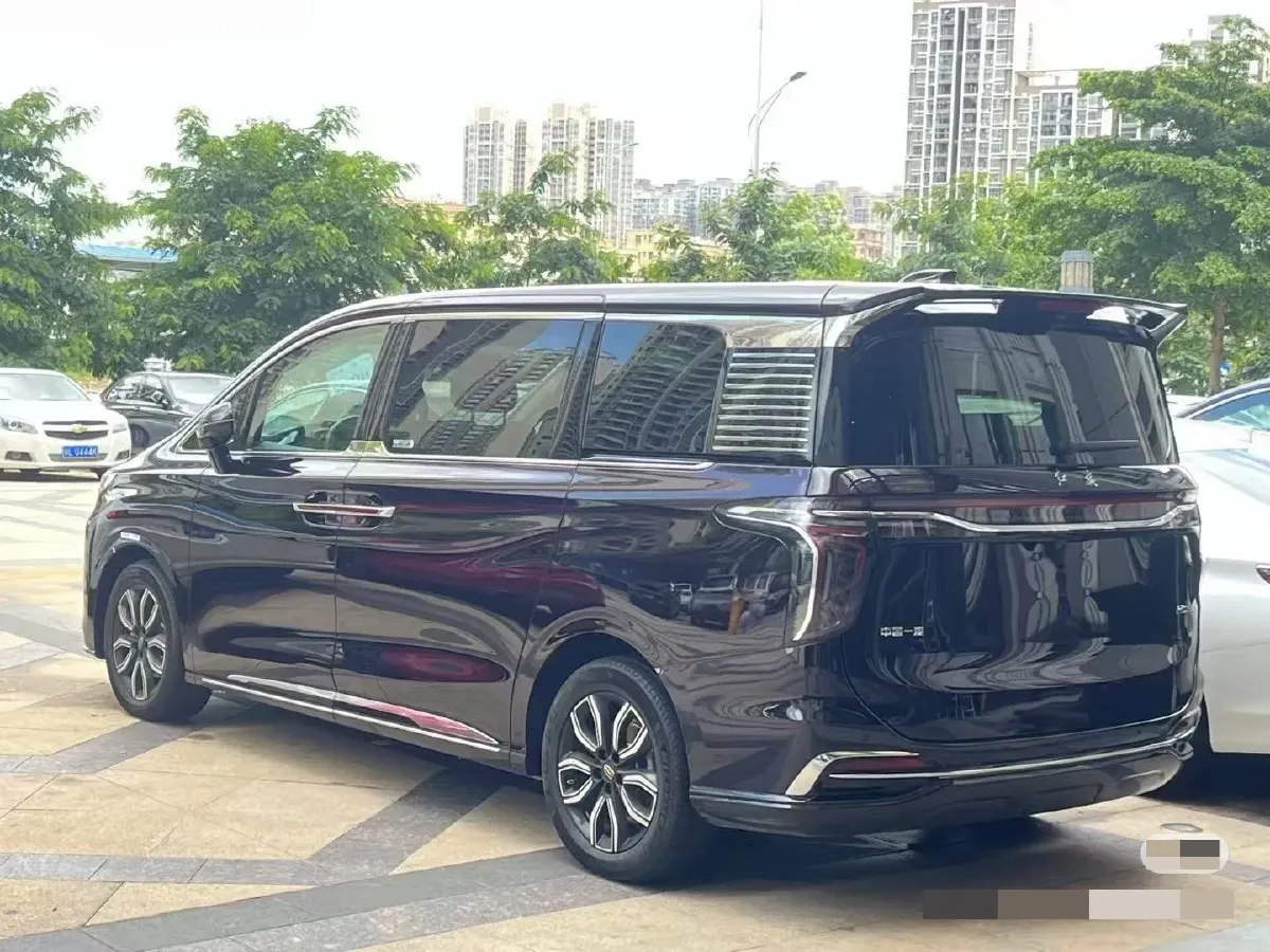 2023 HongQi HQ9 2.0T 252HP L4 8AT,autocango,china used car exporter,china ev exporter,chinese used car exporter,chinese used ev exporter