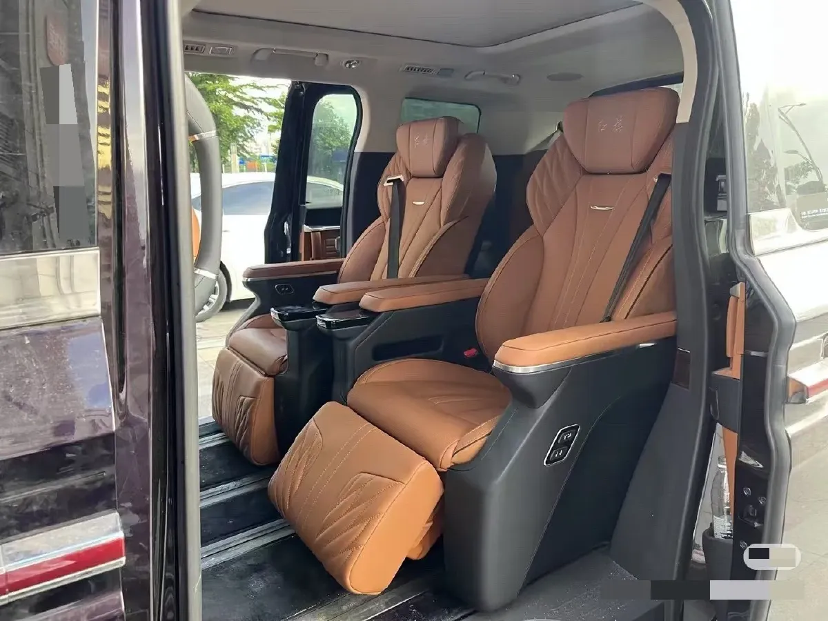 2023 HongQi HQ9 2.0T 252HP L4 8AT,autocango,china used car exporter,china ev exporter,chinese used car exporter,chinese used ev exporter