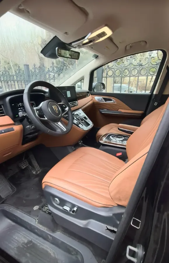 2023 HongQi HQ9 2.0T 252HP L4 8AT,autocango,china used car exporter,china ev exporter,chinese used car exporter,chinese used ev exporter