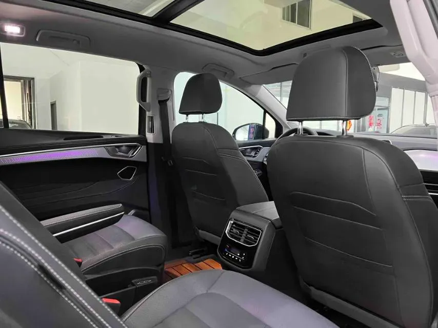 2024 Volkswagen Talagon 2.0T 220HP L4 7DCT,autocango,china used car exporter,china ev exporter,chinese used car exporter,chinese used ev exporter