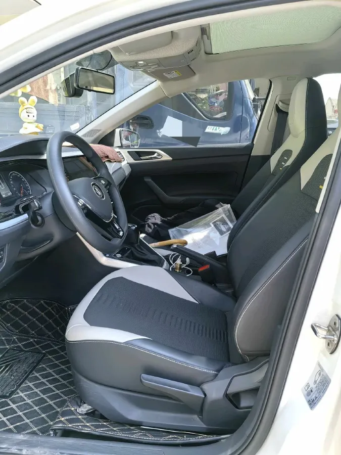 2021 Haval H6 1.5T 169HP L4 7DCT,autocango,china used car exporter,china ev exporter,chinese used car exporter,chinese used ev exporter