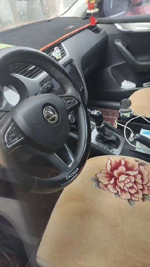 2019 Skoda Octavia 1.5L 116HP L4 6AT,autocango,china used car exporter,china ev exporter,chinese used car exporter,chinese used ev exporter