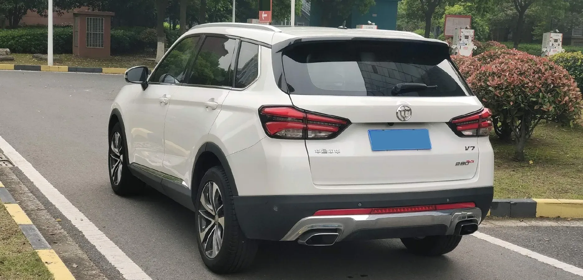 2018 Brilliance Auto V7 1.6T 204HP L4 7DCT,autocango,china used car exporter,china ev exporter,chinese used car exporter,chinese used ev exporter