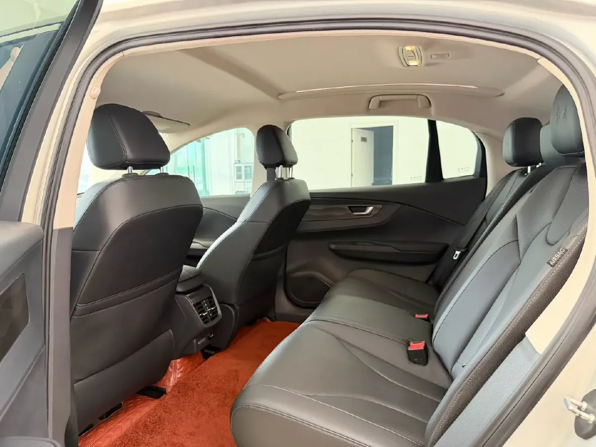 2022 HongQi E-QM5 BEV 54KWH,autocango,china used car exporter,china ev exporter,chinese used car exporter,chinese used ev exporter