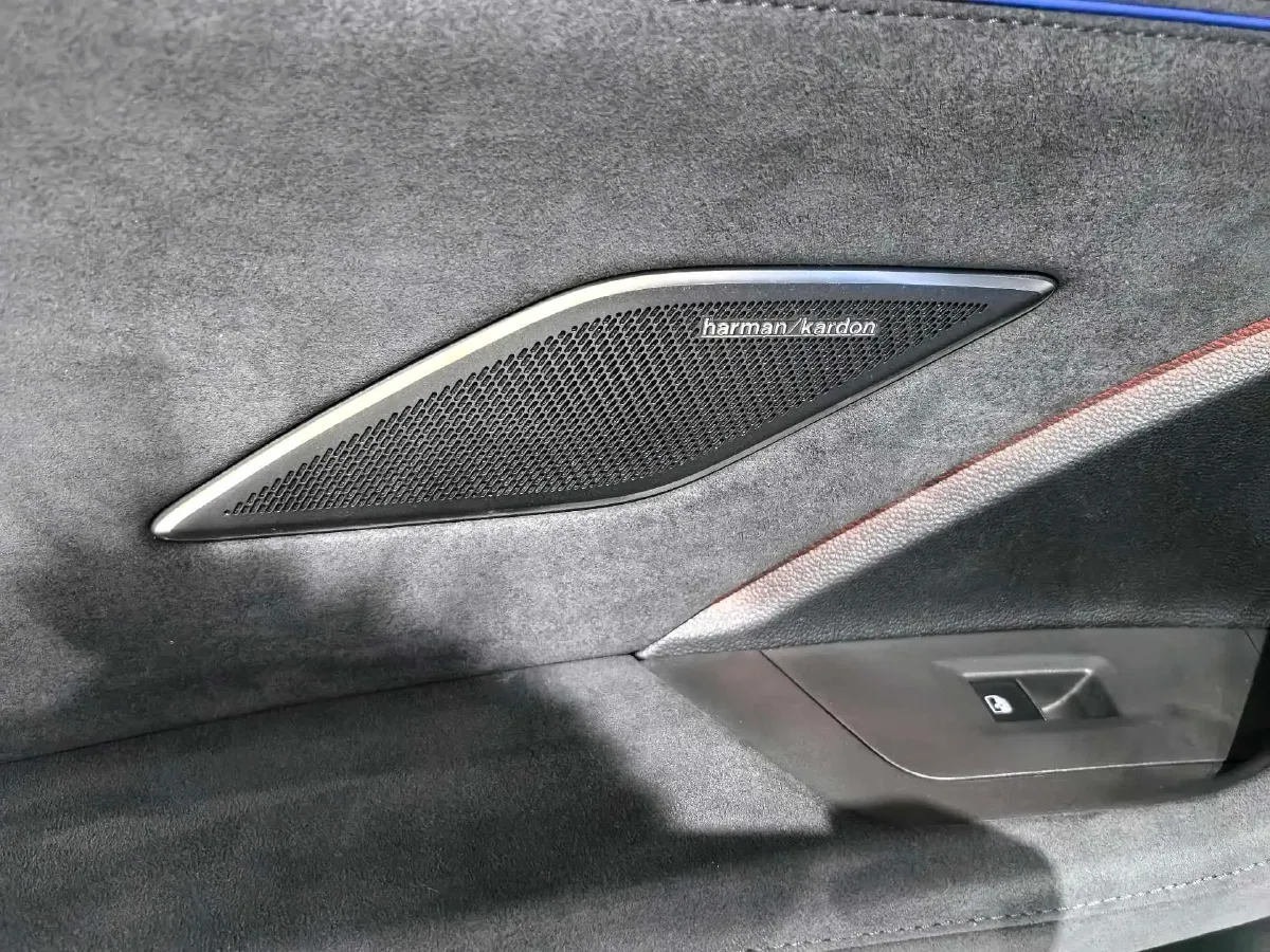 2025 Volkswagen Tiguan L 2.0T 220HP L4 7DCT,autocango,china used car exporter,china ev exporter,chinese used car exporter,chinese used ev exporter