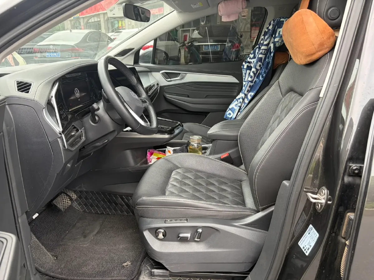 2023 Volkswagen Talagon 2.0T 220HP L4 7DCT,autocango,china used car exporter,china ev exporter,chinese used car exporter,chinese used ev exporter