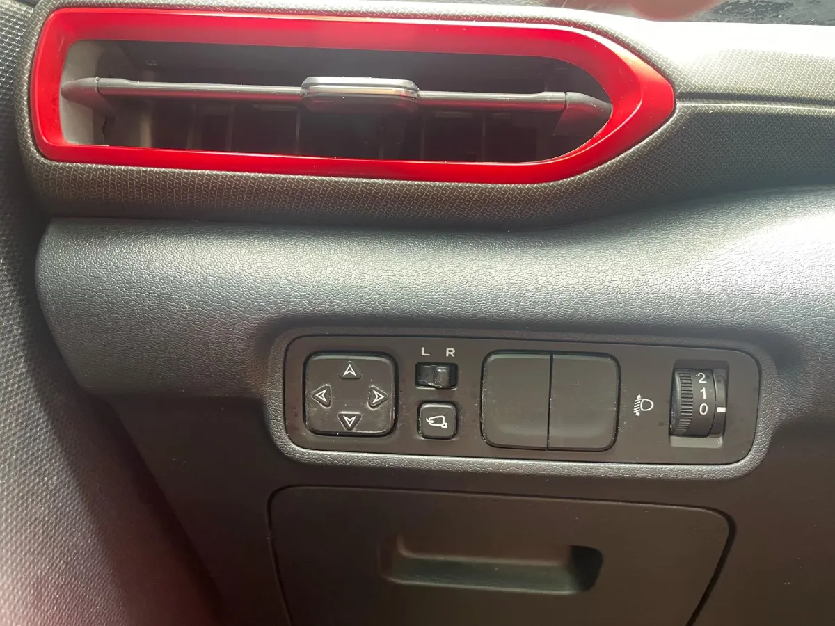 2020 ChangAn UNI-T 1.5T 180HP L4 7DCT,autocango,china used car exporter,china ev exporter,chinese used car exporter,chinese used ev exporter