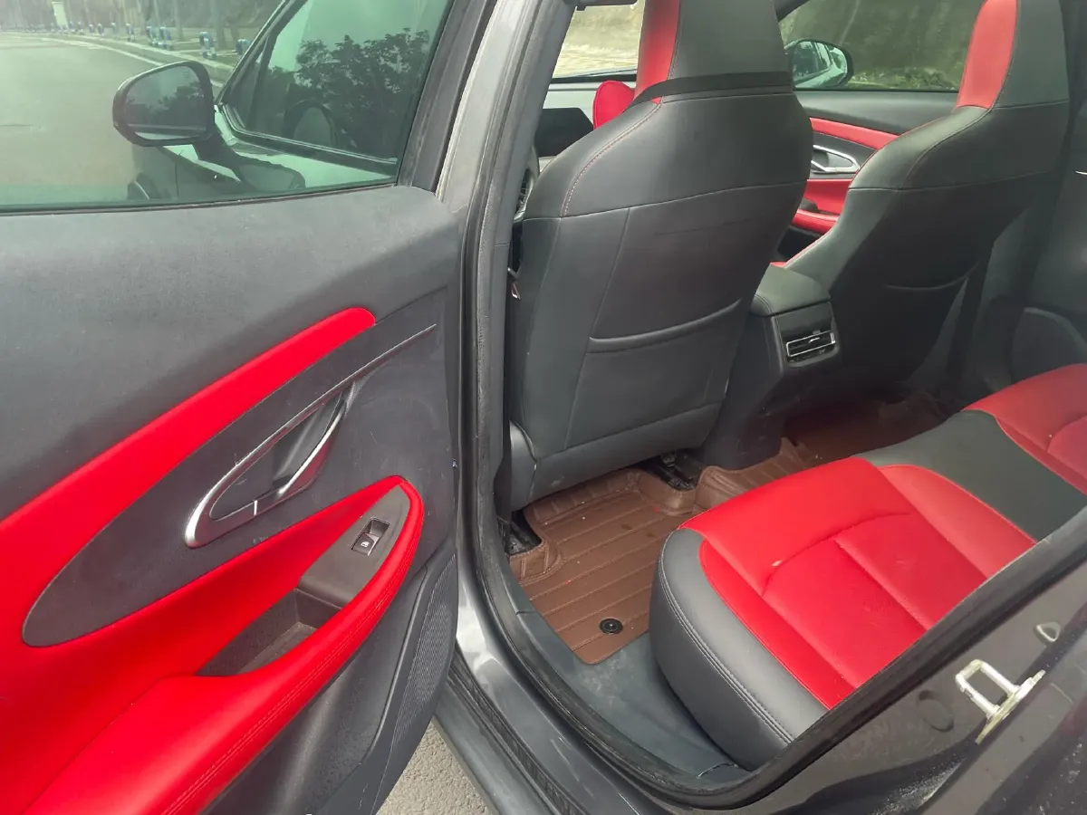 2020 ChangAn UNI-T 1.5T 180HP L4 7DCT,autocango,china used car exporter,china ev exporter,chinese used car exporter,chinese used ev exporter