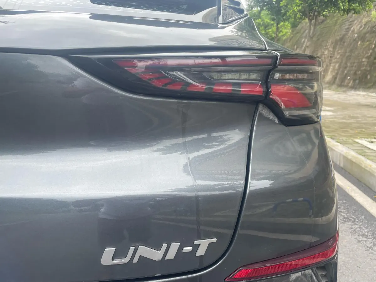 2020 ChangAn UNI-T 1.5T 180HP L4 7DCT,autocango,china used car exporter,china ev exporter,chinese used car exporter,chinese used ev exporter