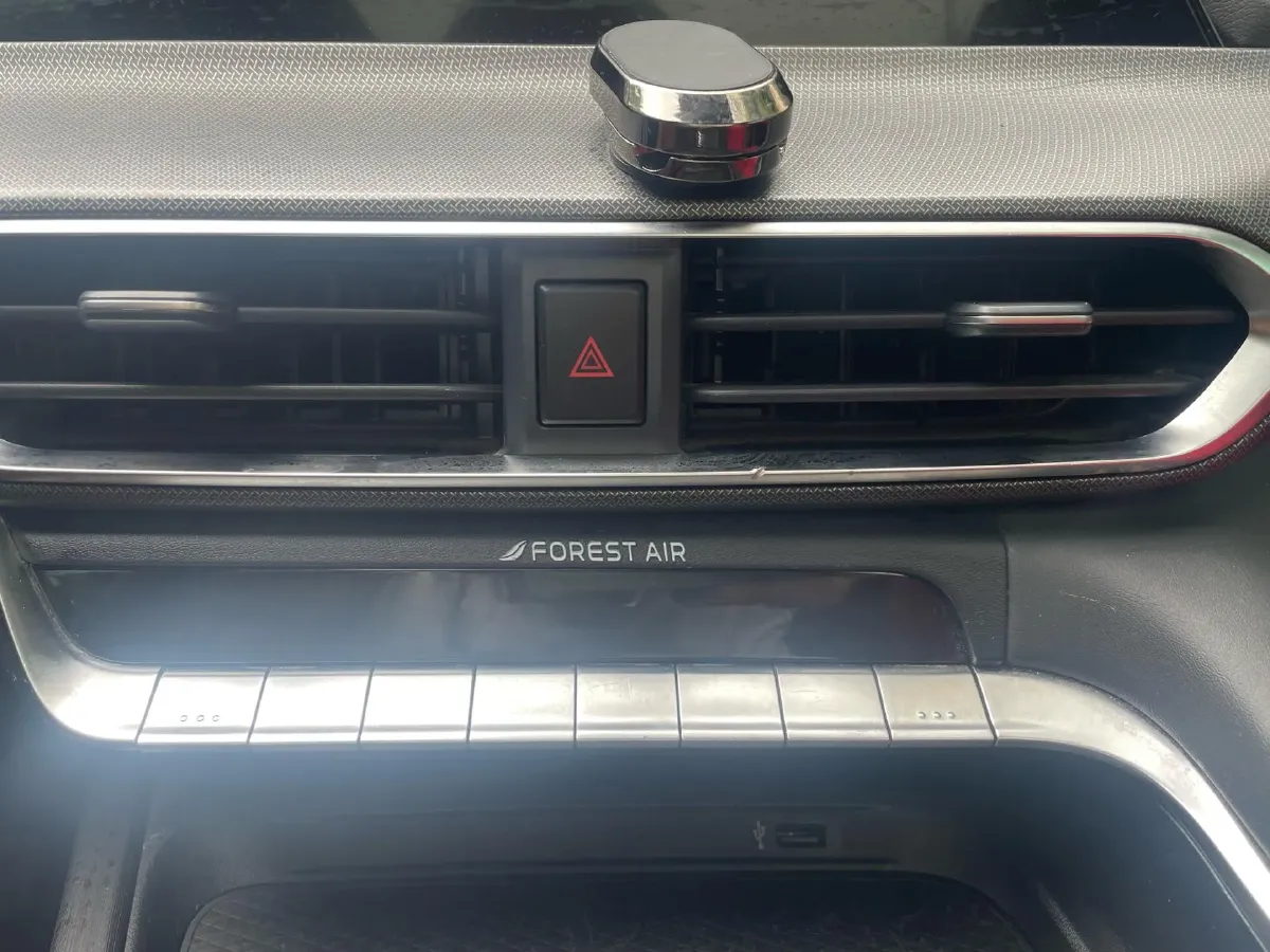 2020 ChangAn UNI-T 1.5T 180HP L4 7DCT,autocango,china used car exporter,china ev exporter,chinese used car exporter,chinese used ev exporter