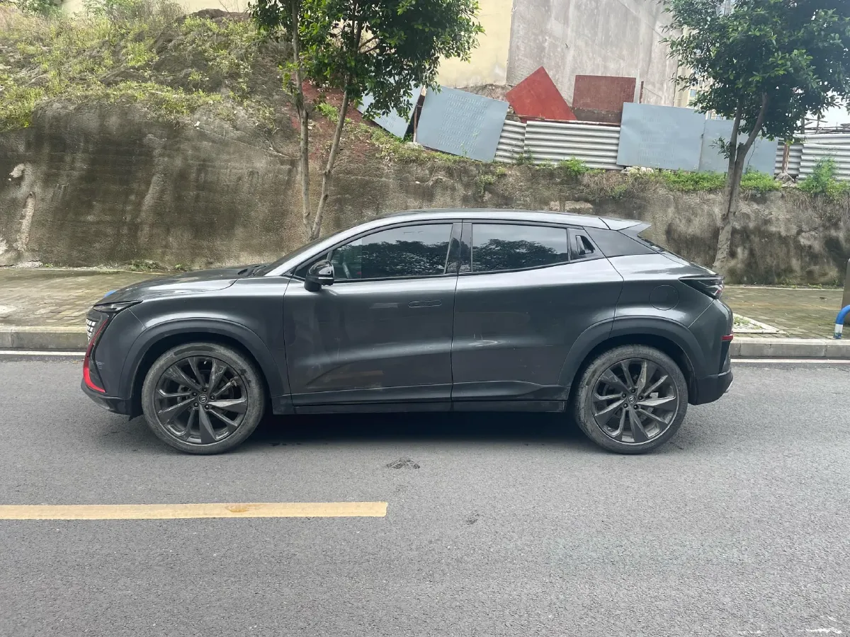 2020 ChangAn UNI-T 1.5T 180HP L4 7DCT,autocango,china used car exporter,china ev exporter,chinese used car exporter,chinese used ev exporter