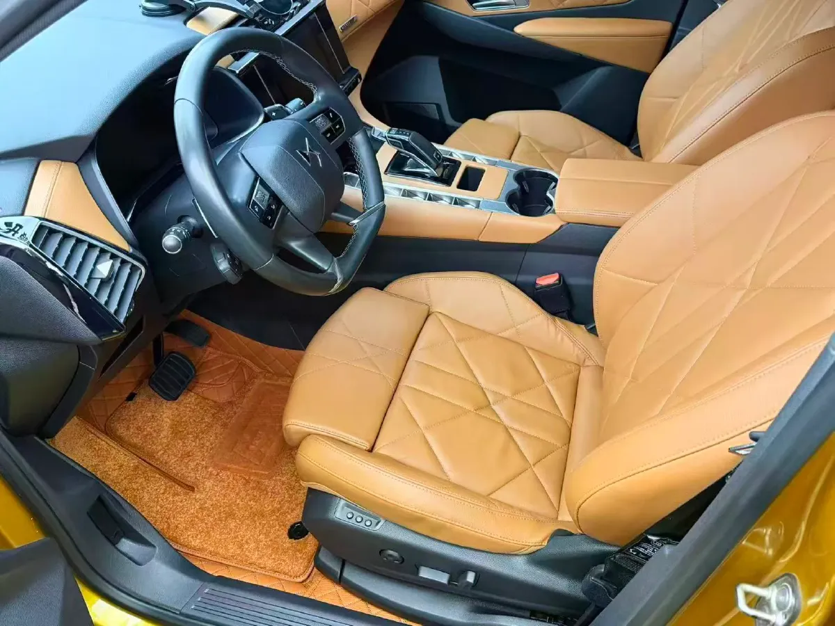 2018 DS 7 1.6T 220HP L4 8AT,autocango,china used car exporter,china ev exporter,chinese used car exporter,chinese used ev exporter