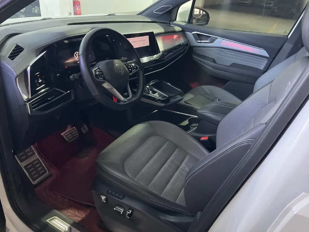 2021 Volkswagen Talagon 2.0T 220HP L4 7DCT,autocango,china used car exporter,china ev exporter,chinese used car exporter,chinese used ev exporter