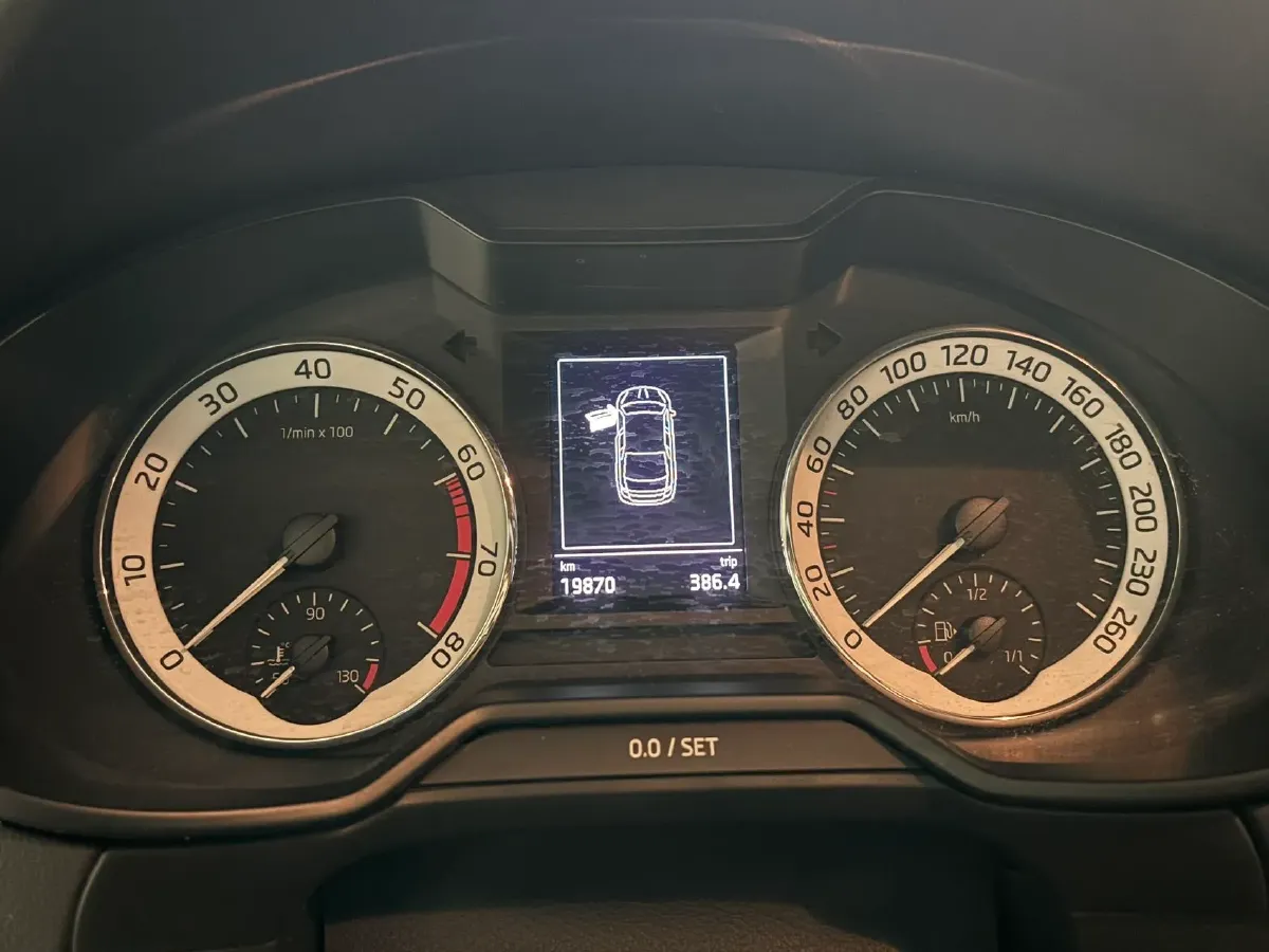 2022 Skoda Octavia 1.5L 113HP L4 6AT,autocango,china used car exporter,china ev exporter,chinese used car exporter,chinese used ev exporter