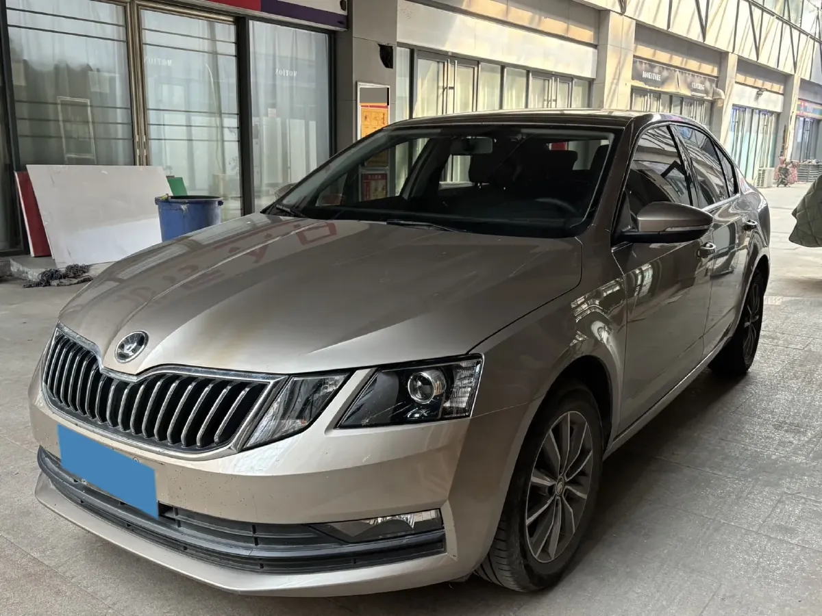 2022 Skoda Octavia 1.5L 113HP L4 6AT,autocango,china used car exporter,china ev exporter,chinese used car exporter,chinese used ev exporter