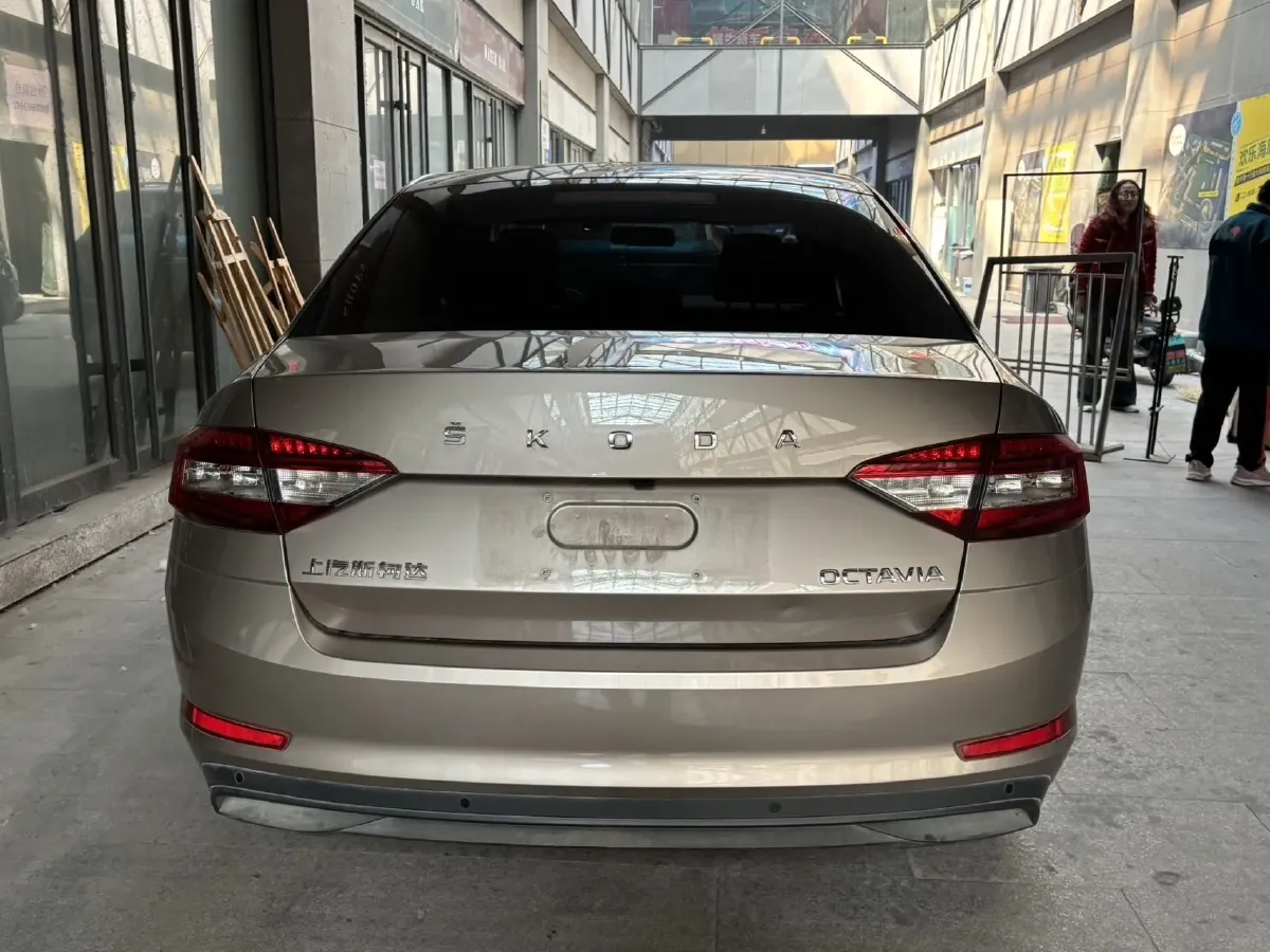 2022 Skoda Octavia 1.5L 113HP L4 6AT,autocango,china used car exporter,china ev exporter,chinese used car exporter,chinese used ev exporter