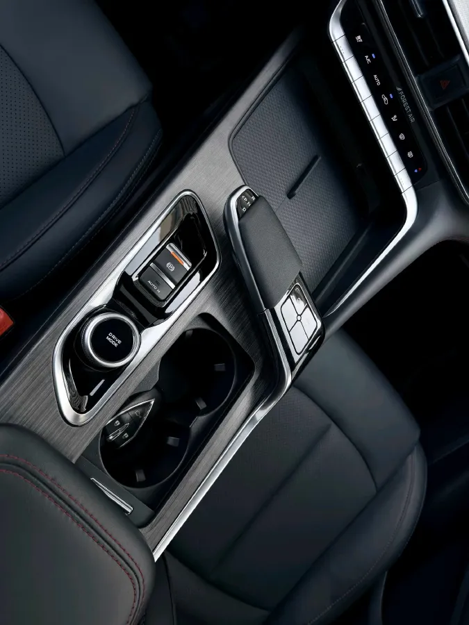 2021 ChangAn UNI-T 1.5T 180HP L4 7DCT,autocango,china used car exporter,china ev exporter,chinese used car exporter,chinese used ev exporter