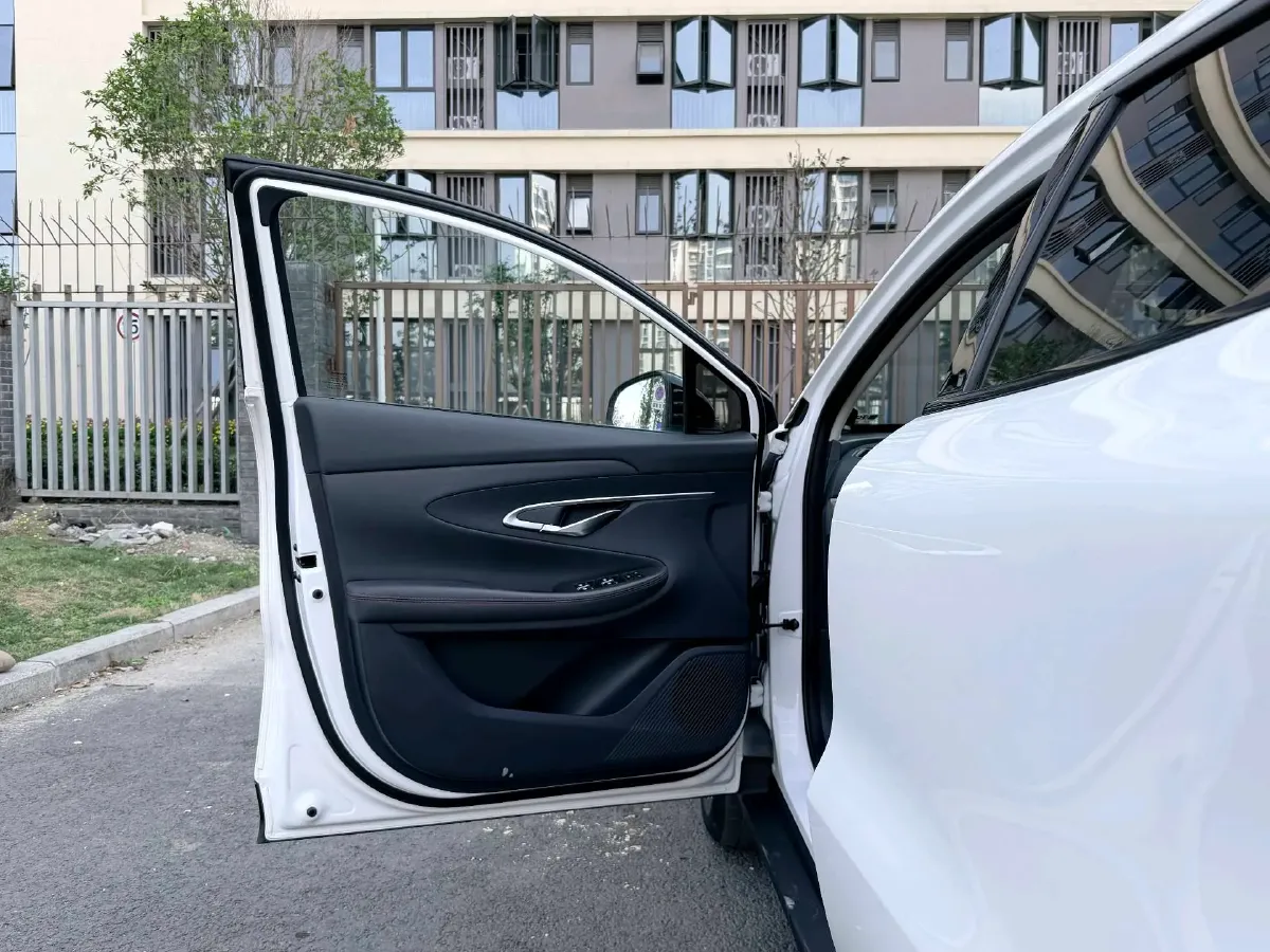 2021 ChangAn UNI-T 1.5T 180HP L4 7DCT,autocango,china used car exporter,china ev exporter,chinese used car exporter,chinese used ev exporter