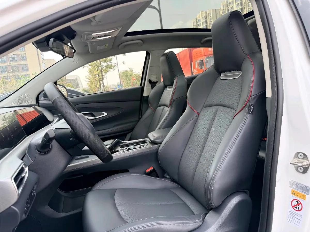 2021 ChangAn UNI-T 1.5T 180HP L4 7DCT,autocango,china used car exporter,china ev exporter,chinese used car exporter,chinese used ev exporter