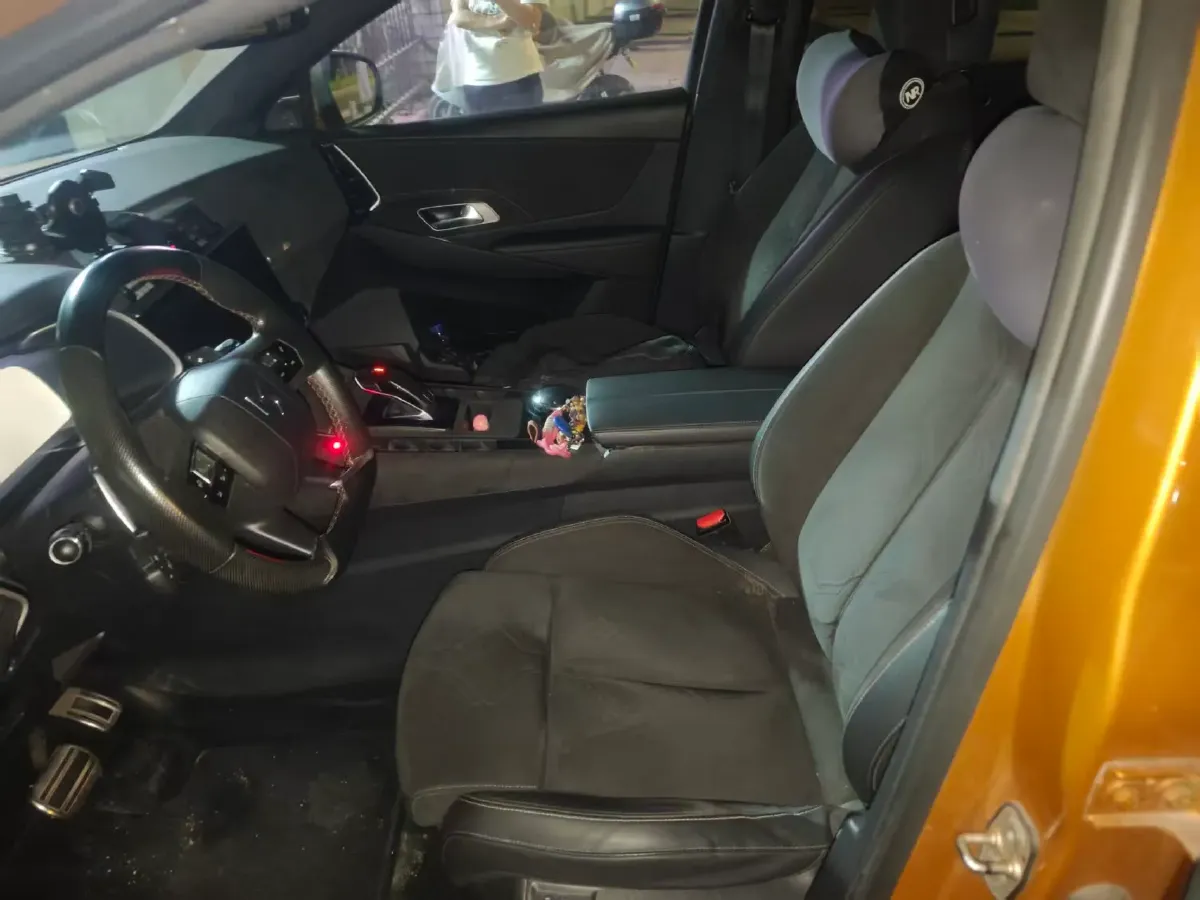 2018 DS 7 1.6T 180HP L4 8AT,autocango,china used car exporter,china ev exporter,chinese used car exporter,chinese used ev exporter