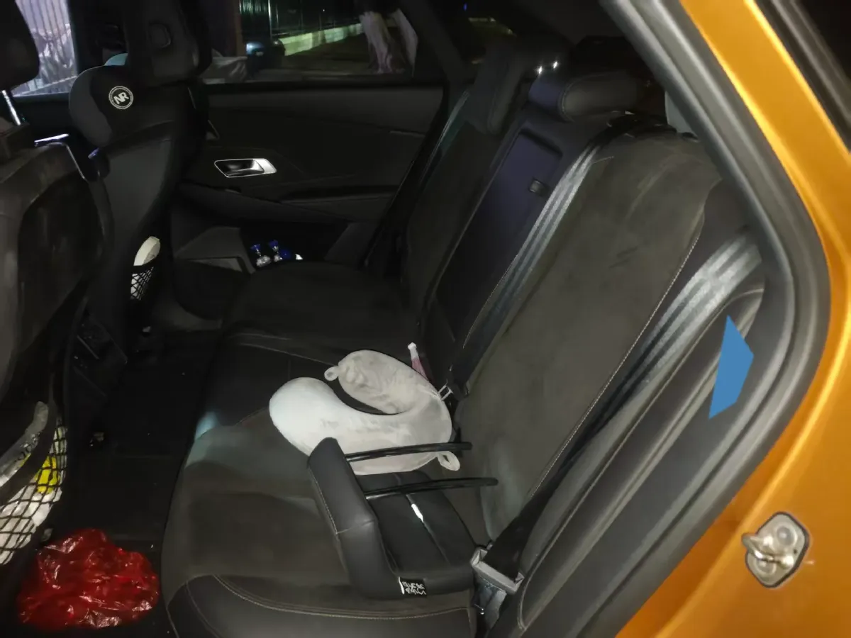 2018 DS 7 1.6T 180HP L4 8AT,autocango,china used car exporter,china ev exporter,chinese used car exporter,chinese used ev exporter