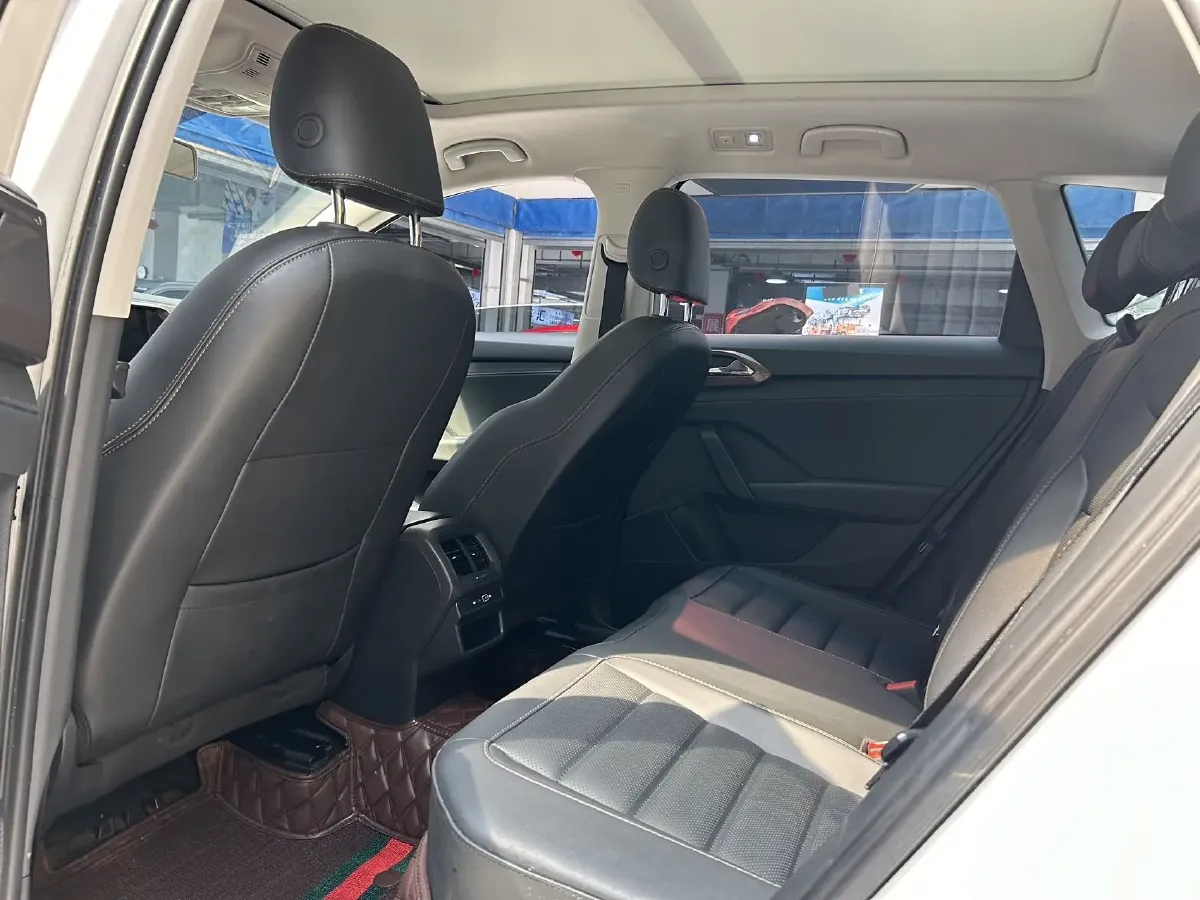 2021 Volkswagen Tharu 2.0T 186HP L4 7DCT,autocango,china used car exporter,china ev exporter,chinese used car exporter,chinese used ev exporter