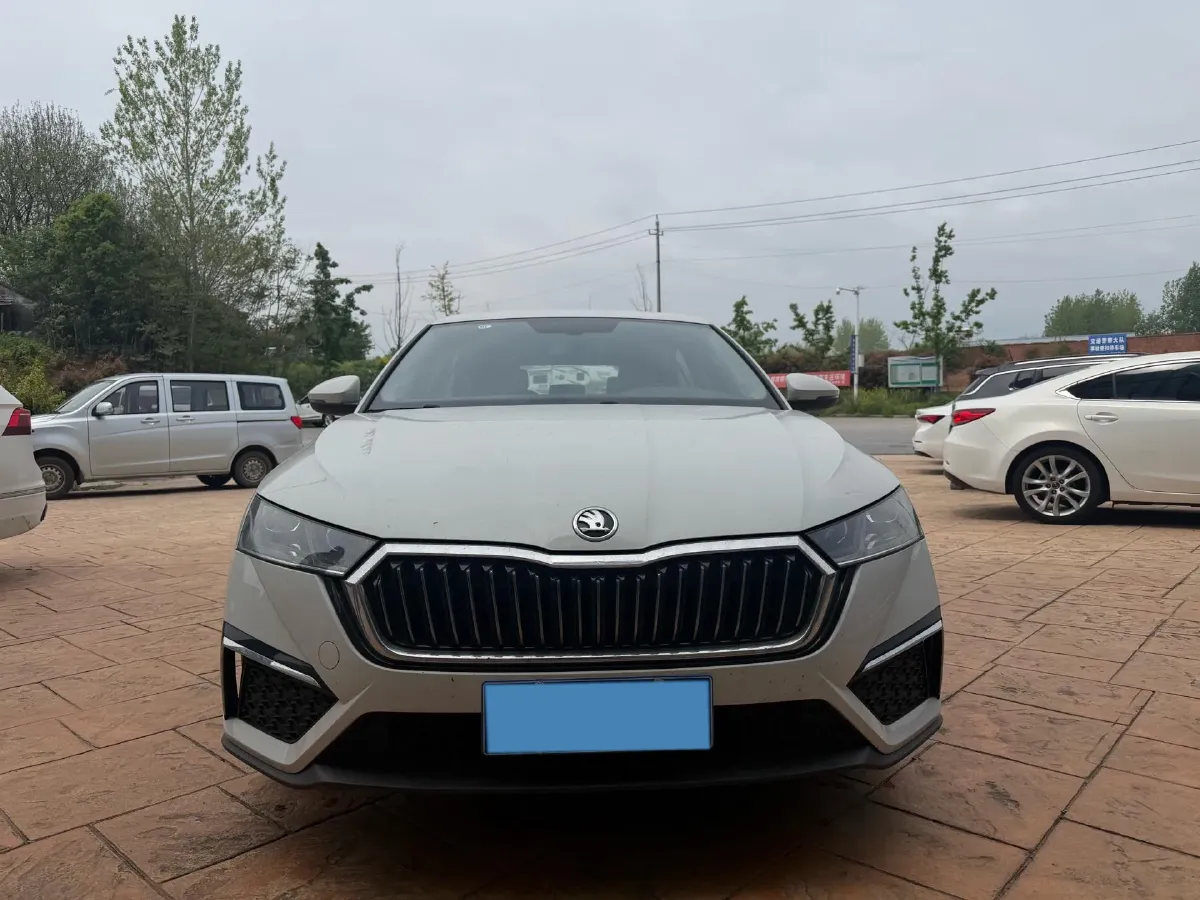 2023 Skoda Octavia 1.4T 150HP L4 7DCT,autocango,china used car exporter,china ev exporter,chinese used car exporter,chinese used ev exporter