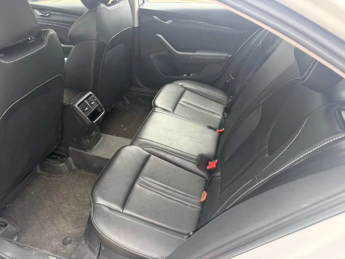 2023 Skoda Octavia 1.4T 150HP L4 7DCT,autocango,china used car exporter,china ev exporter,chinese used car exporter,chinese used ev exporter