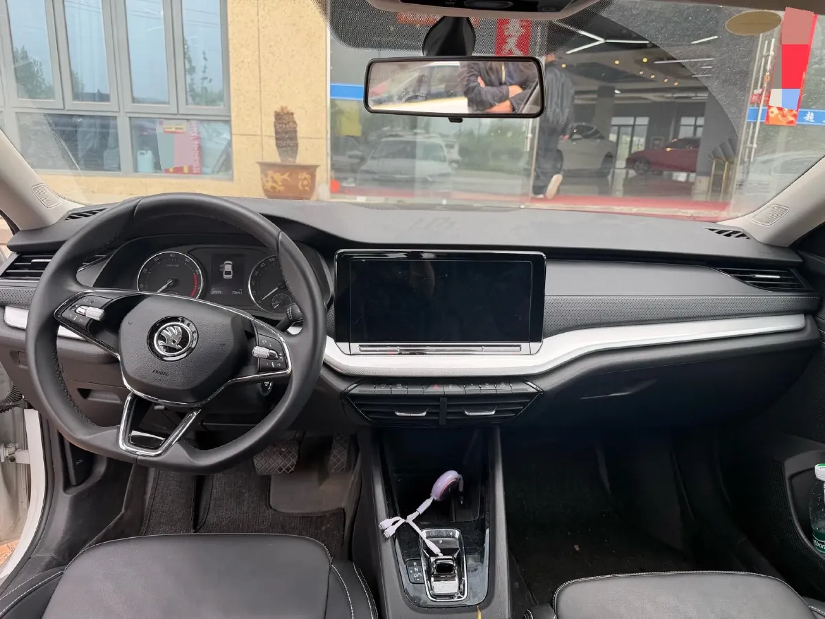 2023 Skoda Octavia 1.4T 150HP L4 7DCT,autocango,china used car exporter,china ev exporter,chinese used car exporter,chinese used ev exporter