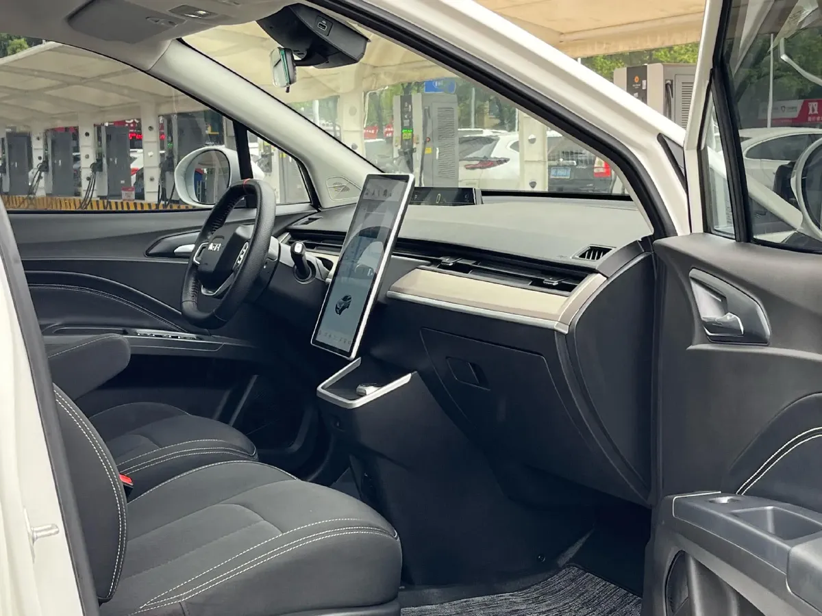 2022 Leapmotor T03 BEV 41KWH,autocango,china used car exporter,china ev exporter,chinese used car exporter,chinese used ev exporter