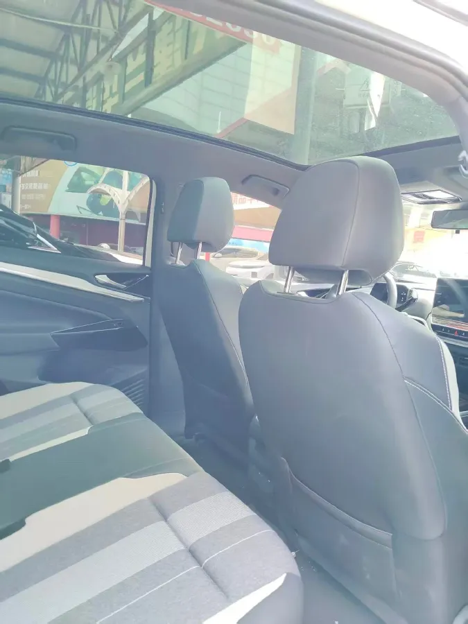 2022 Volkswagen ID.4 Crozz BEV 55.7KWH,autocango,china used car exporter,china ev exporter,chinese used car exporter,chinese used ev exporter