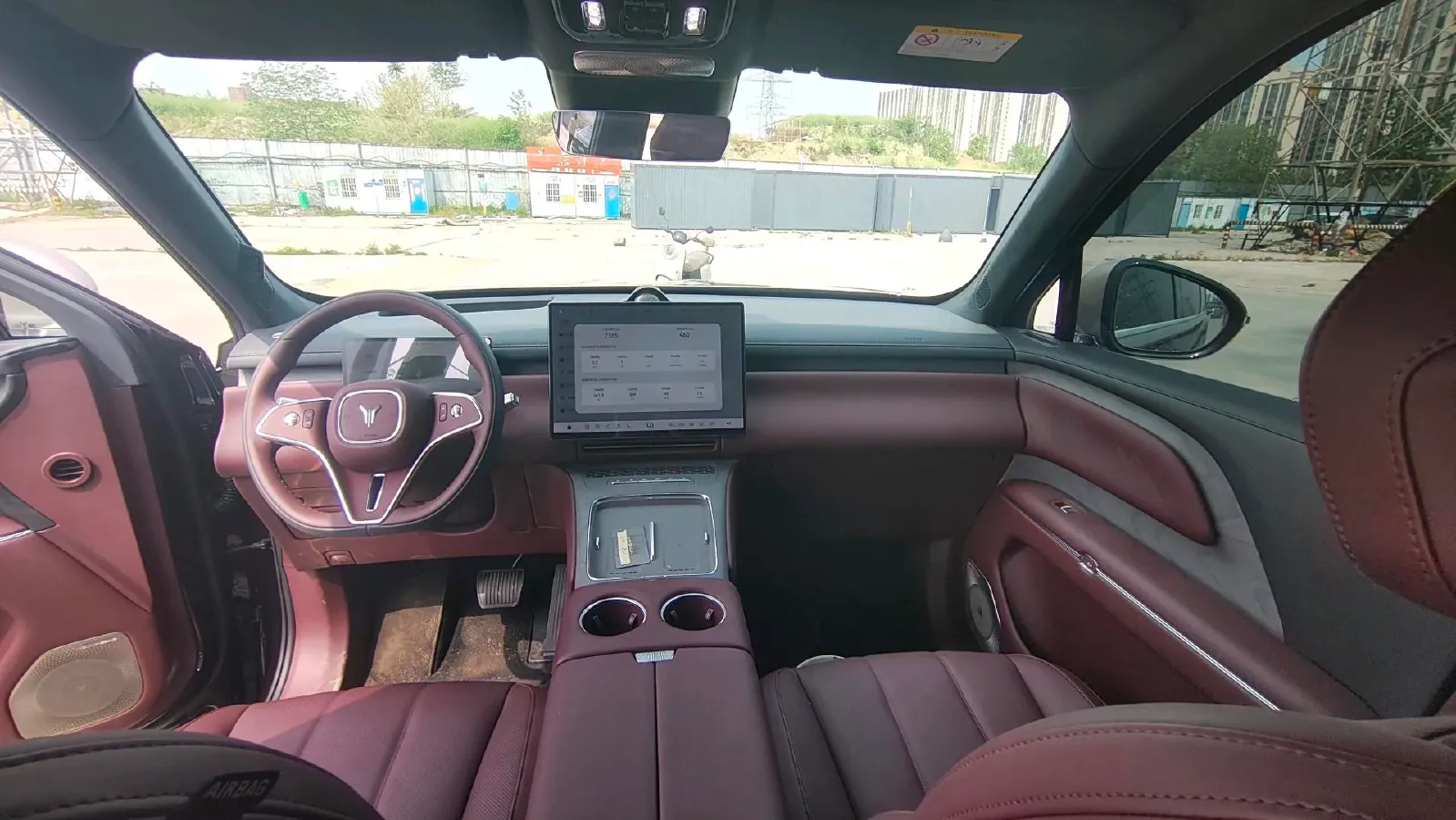 2026 Voyah 9L 1.5T 150HP L4 PHEV,autocango,china used car exporter,china ev exporter,chinese used car exporter,chinese used ev exporter