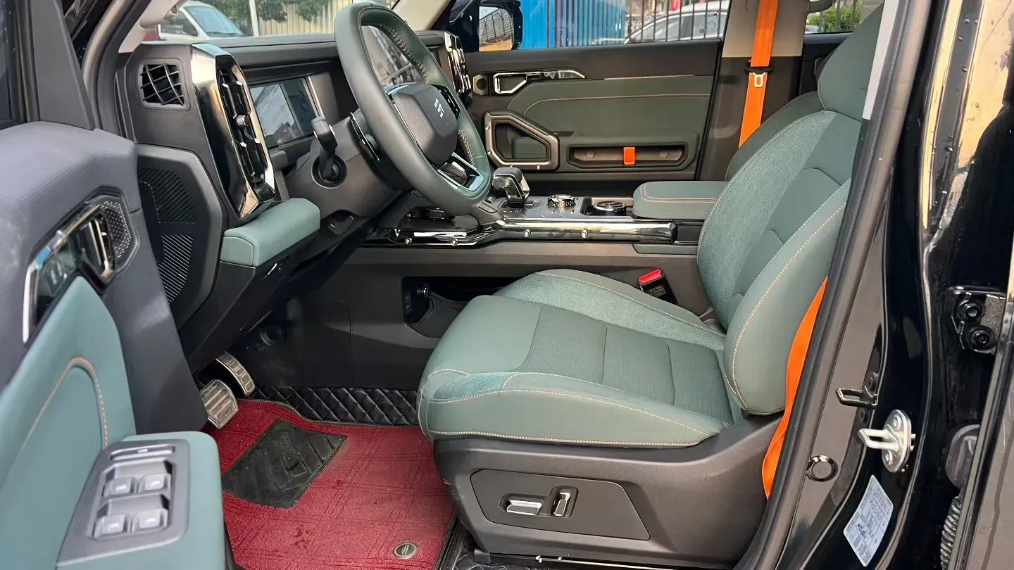 2023 Jetour Traveller 2.0T 254HP L4 7DCT,autocango,china used car exporter,china ev exporter,chinese used car exporter,chinese used ev exporter