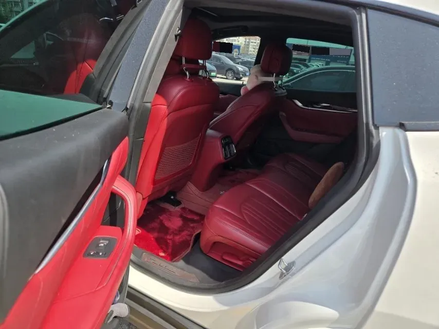 2021 Maserati Levante 3.0T 350HP V6 8AT,autocango,china used car exporter,china ev exporter,chinese used car exporter,chinese used ev exporter