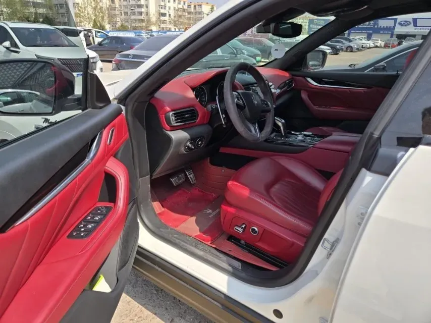 2021 Maserati Levante 3.0T 350HP V6 8AT,autocango,china used car exporter,china ev exporter,chinese used car exporter,chinese used ev exporter