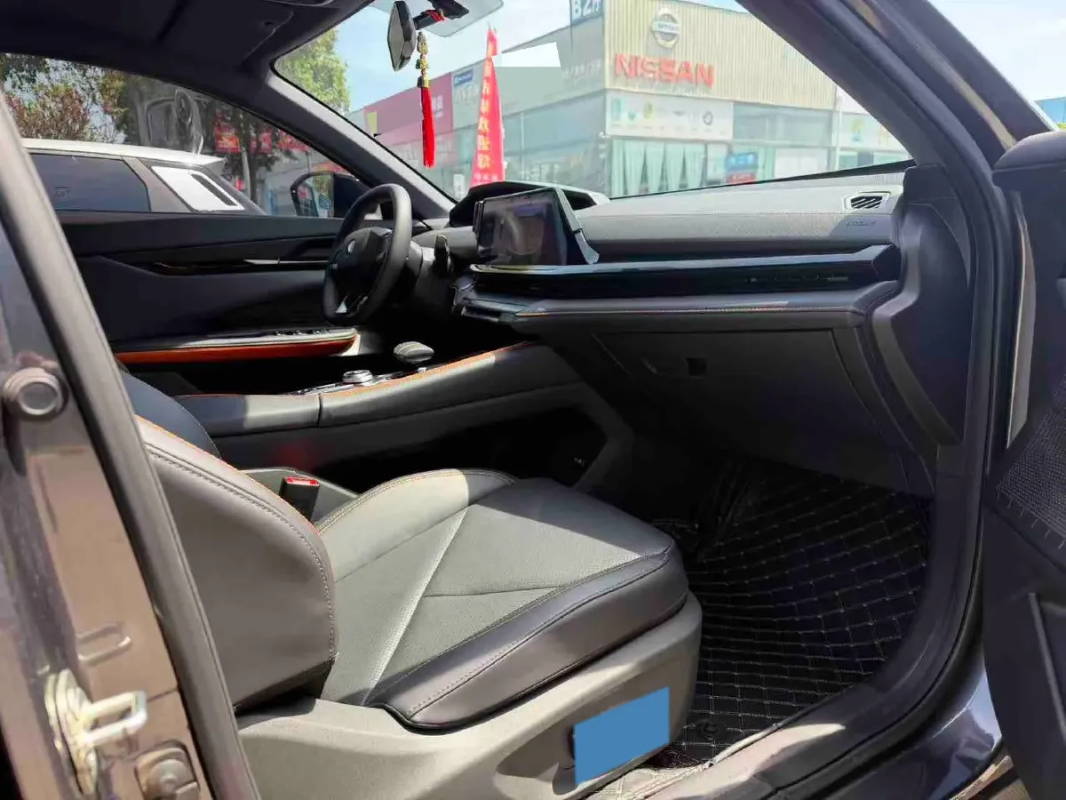 2023 ChangAn UNI-V iDD 1.5T 170HP L4 6TCT PHEV 18.4KWH,autocango,china used car exporter,china ev exporter,chinese used car exporter,chinese used ev exporter