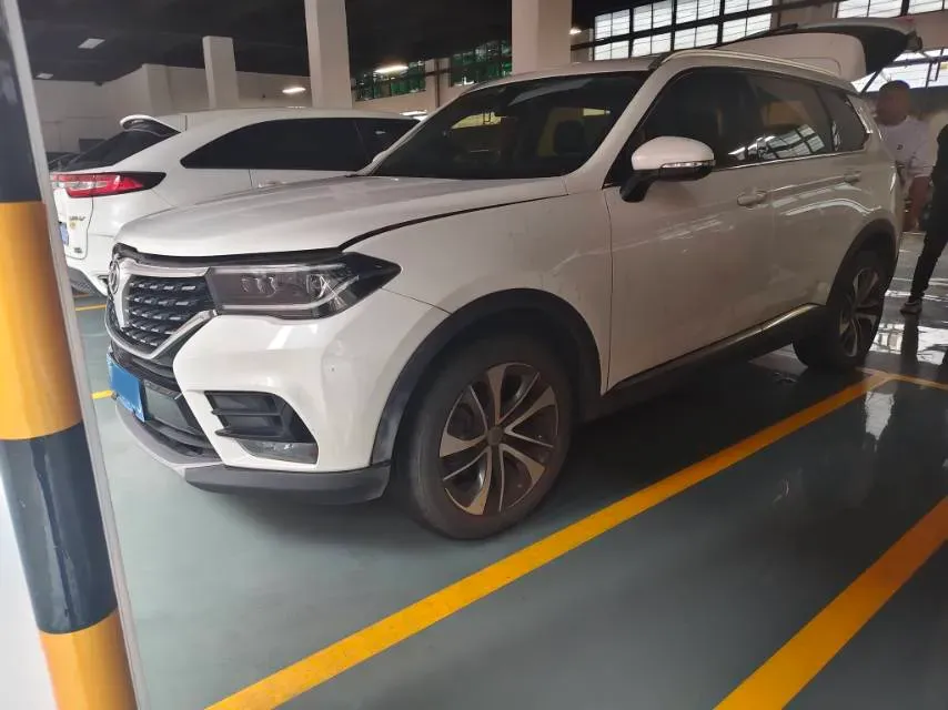 2018 Brilliance Auto V7 1.6T 204HP L4 7DCT,autocango,china used car exporter,china ev exporter,chinese used car exporter,chinese used ev exporter
