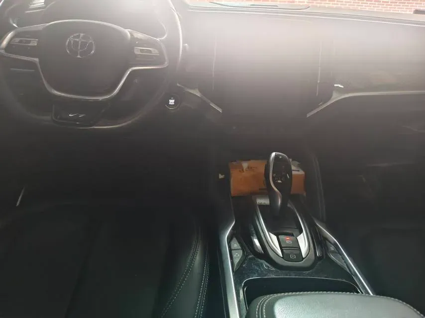 2018 Brilliance Auto V7 1.6T 204HP L4 7DCT,autocango,china used car exporter,china ev exporter,chinese used car exporter,chinese used ev exporter