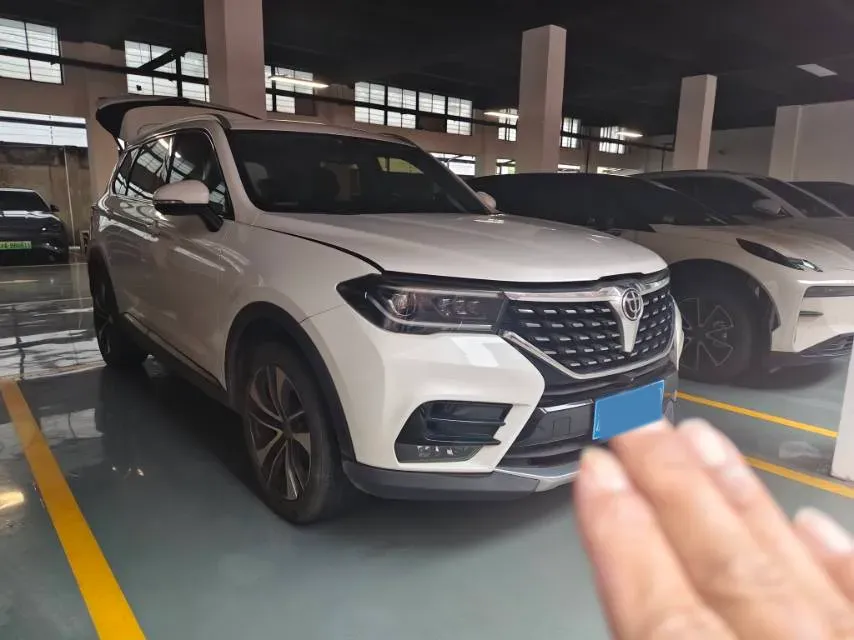 2018 Brilliance Auto V7 1.6T 204HP L4 7DCT,autocango,china used car exporter,china ev exporter,chinese used car exporter,chinese used ev exporter