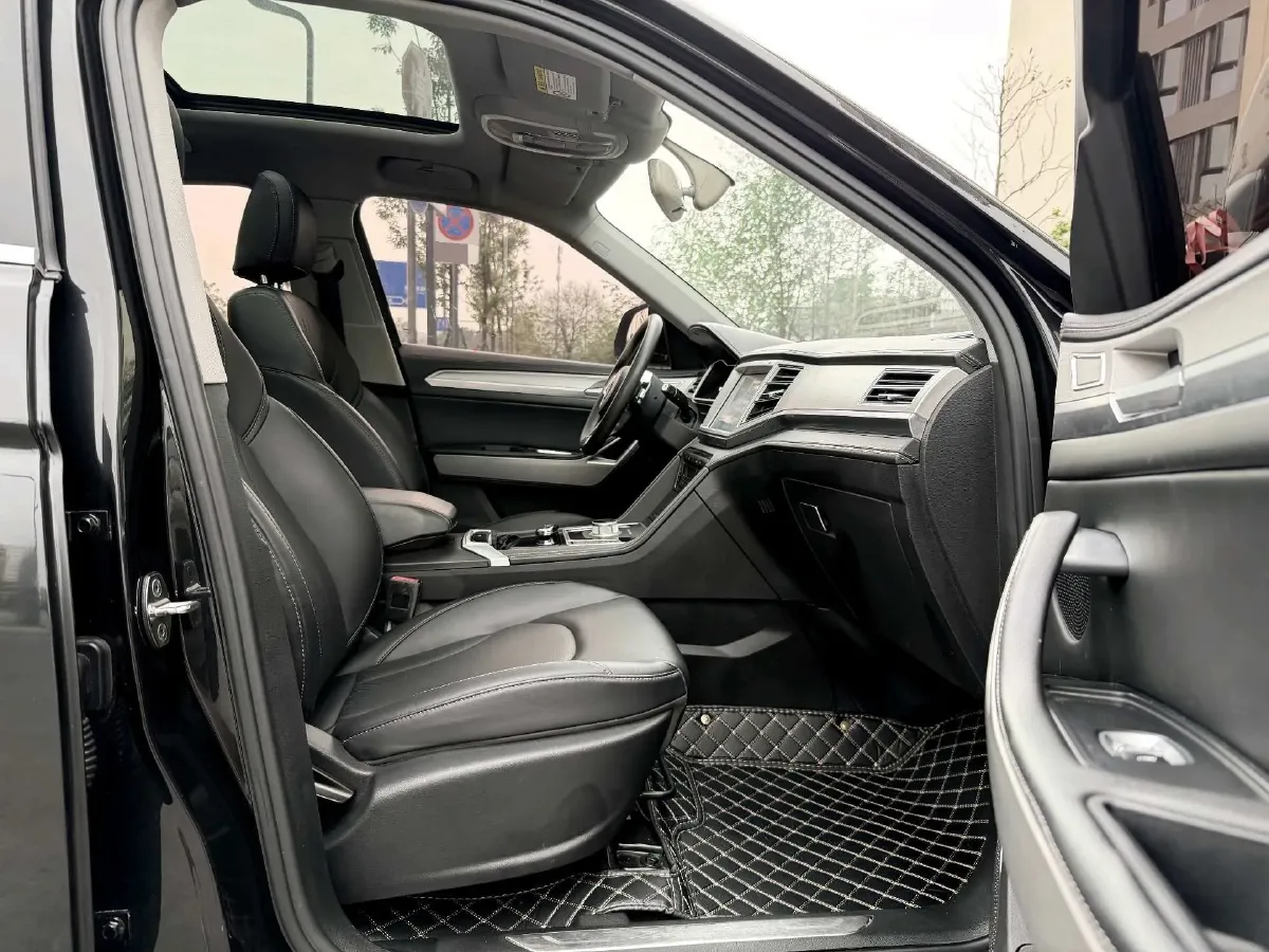 2018 Zotye Damy X7 2.0T 190HP L4 8AT,autocango,china used car exporter,china ev exporter,chinese used car exporter,chinese used ev exporter