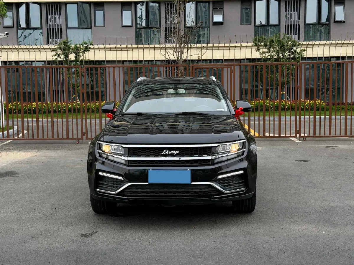 2018 Zotye Damy X7 2.0T 190HP L4 8AT,autocango,china used car exporter,china ev exporter,chinese used car exporter,chinese used ev exporter
