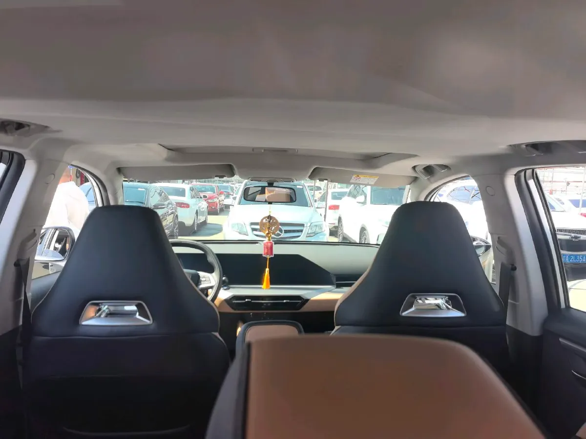 2024 Geely OkavangoPRO 1.5T 181HP L4 7DCT,autocango,china used car exporter,china ev exporter,chinese used car exporter,chinese used ev exporter