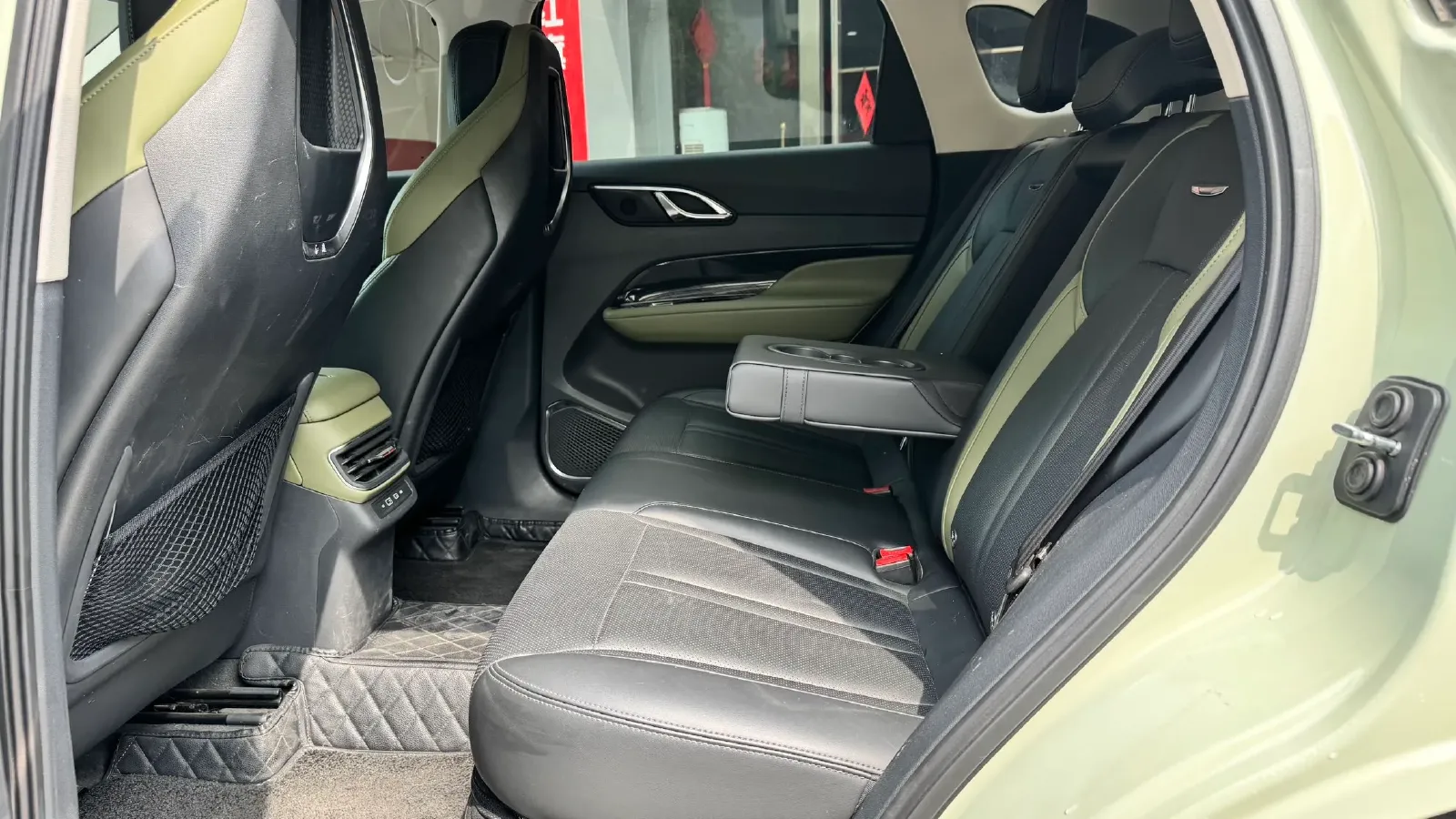 2023 HongQi HS3 1.5T 169HP L4 7DCT,autocango,china used car exporter,china ev exporter,chinese used car exporter,chinese used ev exporter