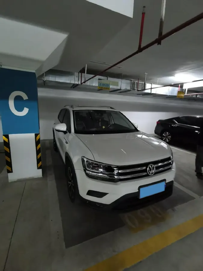 2019 MINI MINI 1.5T 102HP L3 7DCT,autocango,china used car exporter,china ev exporter,chinese used car exporter,chinese used ev exporter