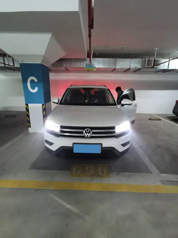 2019 MINI MINI 1.5T 102HP L3 7DCT,autocango,china used car exporter,china ev exporter,chinese used car exporter,chinese used ev exporter