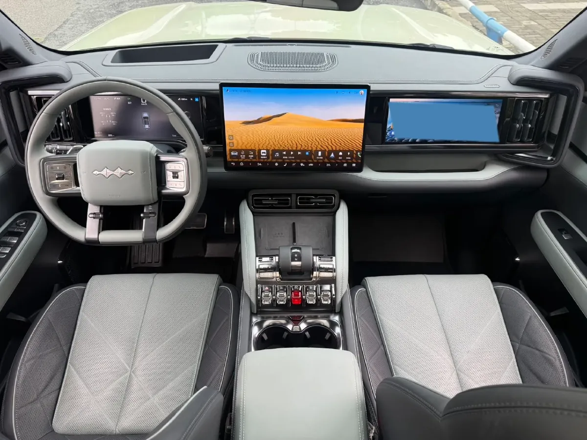 2025 FangChengBao Bao 5 1.5T 194HP L4 E-CVT PHEV 31.8KWH,autocango,china used car exporter,china ev exporter,chinese used car exporter,chinese used ev exporter