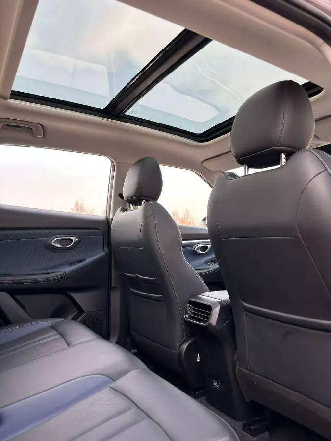 2023 GAC Trumpchi GS3 1.5T 177HP L4 7DCT,autocango,china used car exporter,china ev exporter,chinese used car exporter,chinese used ev exporter